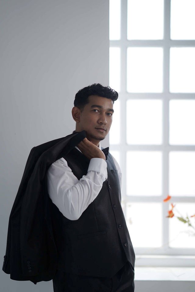 Hendrika, mempelai pria
